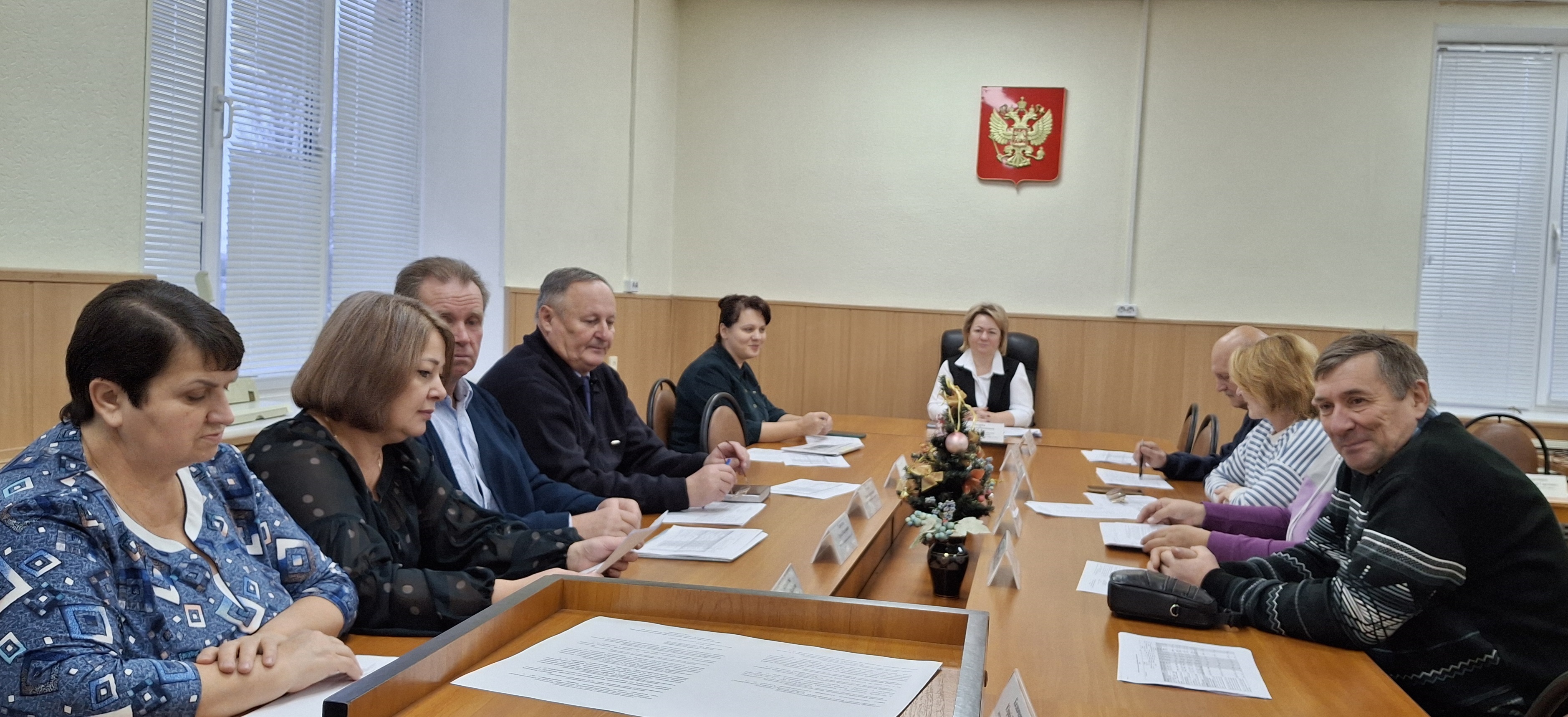 12.12.2024 года состоялось 10-е заседание Представительного Собрания Поныровского района Курской области пятого созыва. В работе заседания приняли участие Глава Поныровского района В.С. Торубаров и прокурор Поныровского района А.Н. Лавренов..